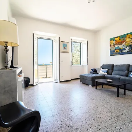 Seaview Lido Terrace